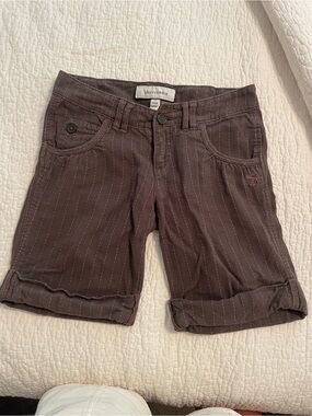 Abercrombie & Fitch Brown Pinstripe Rolled-Hem Women's Shorts